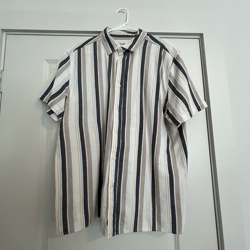 Goodfellow & Co Black and White Casual Button Down Shirt